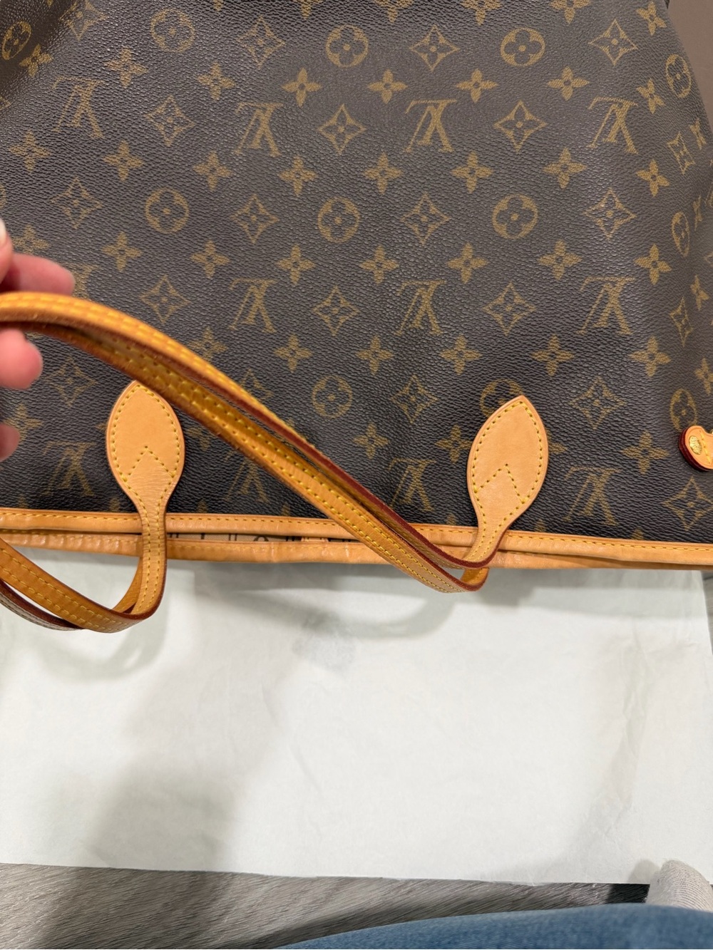 Louis Vuitton Neverfull MM tote in classic monogram canvas - Picture 7 of 14